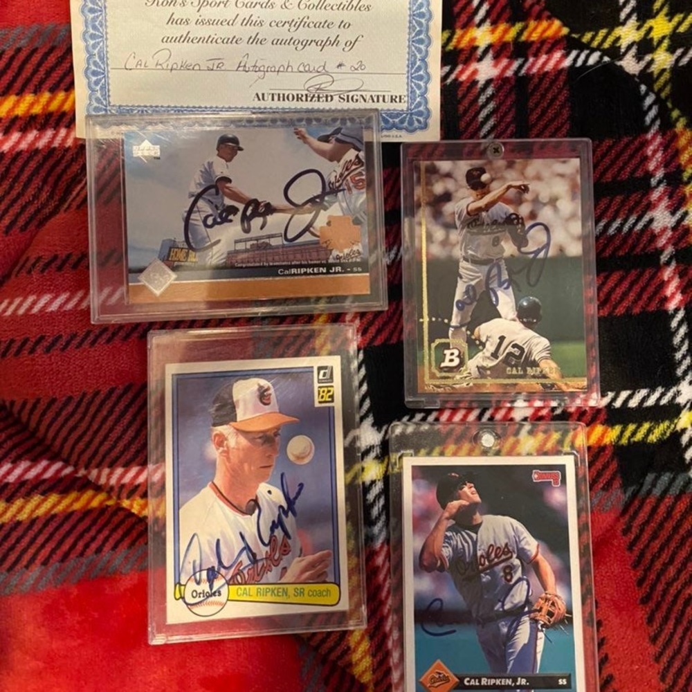 Cal Ripken Sr. an Cal Jr. 4 Card Autograpg Lot,HOF